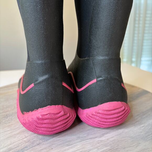 Muck Hale Women's 100% Waterproof Black & Hot Pink Rubber Boots US Size 6 - Picture 7 of 9